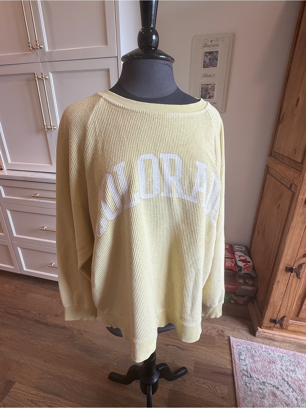 ARULA Pale Yellow 'COLORADO' Crewneck Pullover